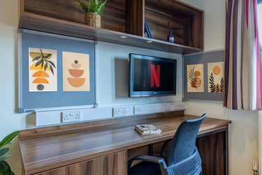 1 bed studio, Western Way, City Centre, Exeter, EX12ZT - Image 2